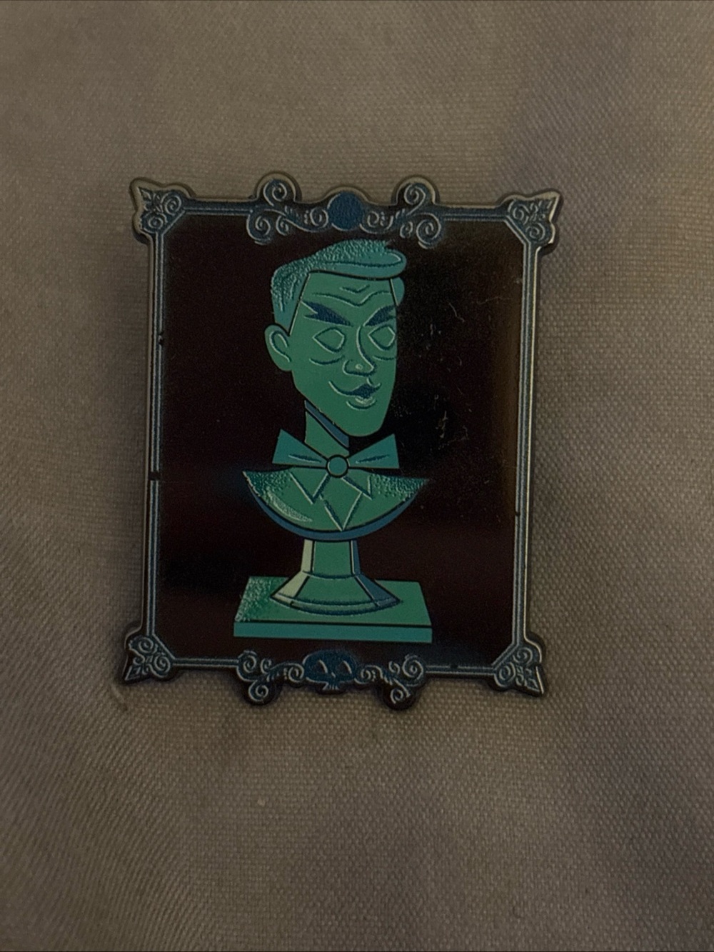 Disney Haunted Mansion Mystery Pin 2023 Collection - Singing Bust Ned Nub